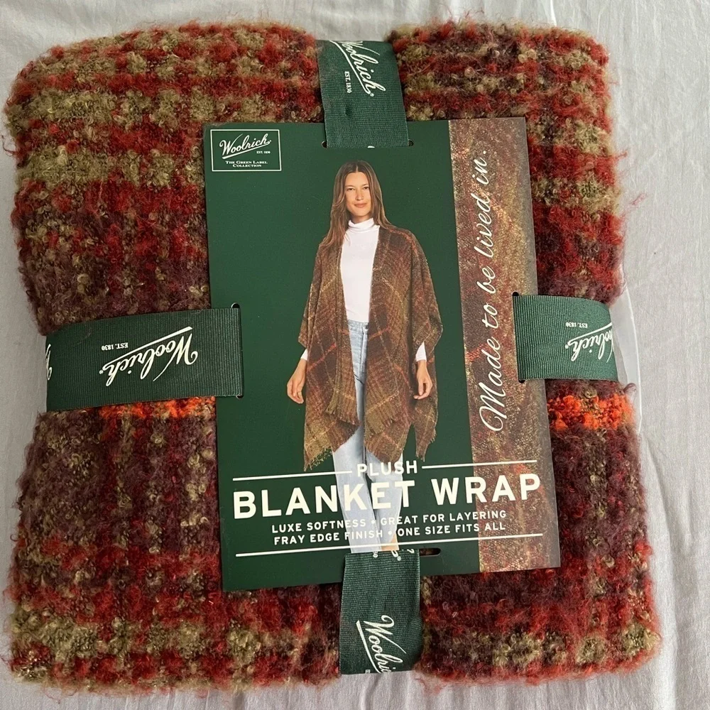 NWT Woolrich Plush Blanket Wrap